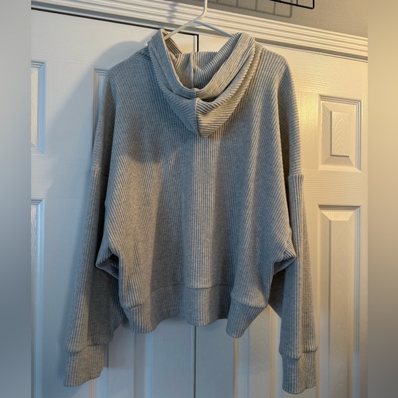 Abercrombie Ribbed Pullover - Picture 2 of 2
